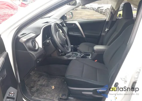 2018 Toyota Rav4 Le z USA, uszkodzony, nr VIN JTMBFREV5JJ733737